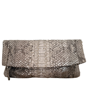 Kelut gris con plata